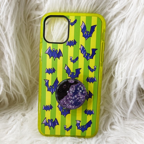 Pixar Pier Halloween Uniform iPhone 11 Pro Max - Picture 1 of 1